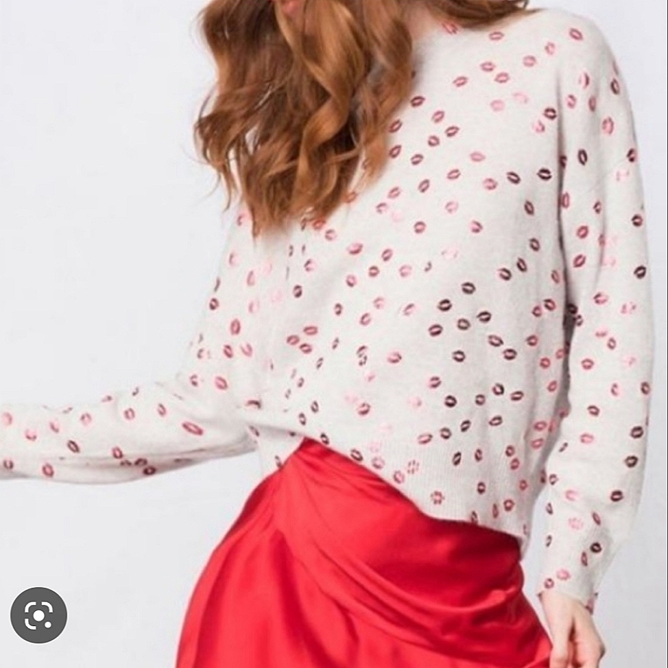 27 Miles Malibu White Sweater With Red And Pink Lips